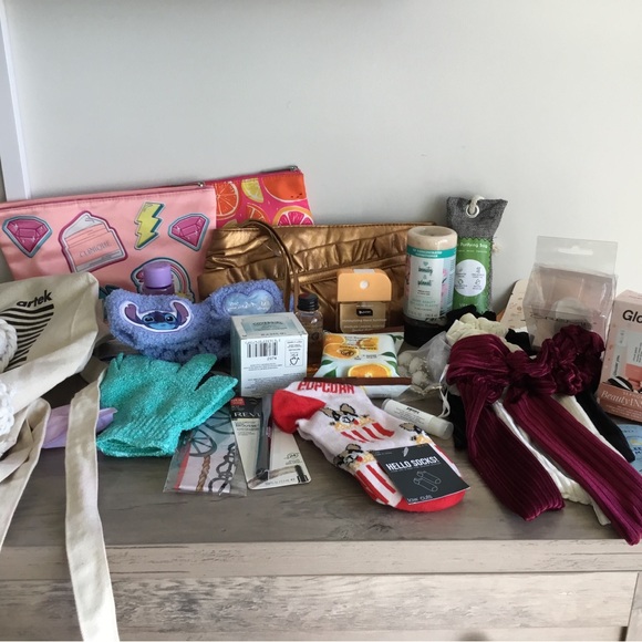 Handbags - STUFF THE BAG w/NOT SO MYSTERY Beauty Products, Cosmetic Bags, Jewelry, PLUS +++